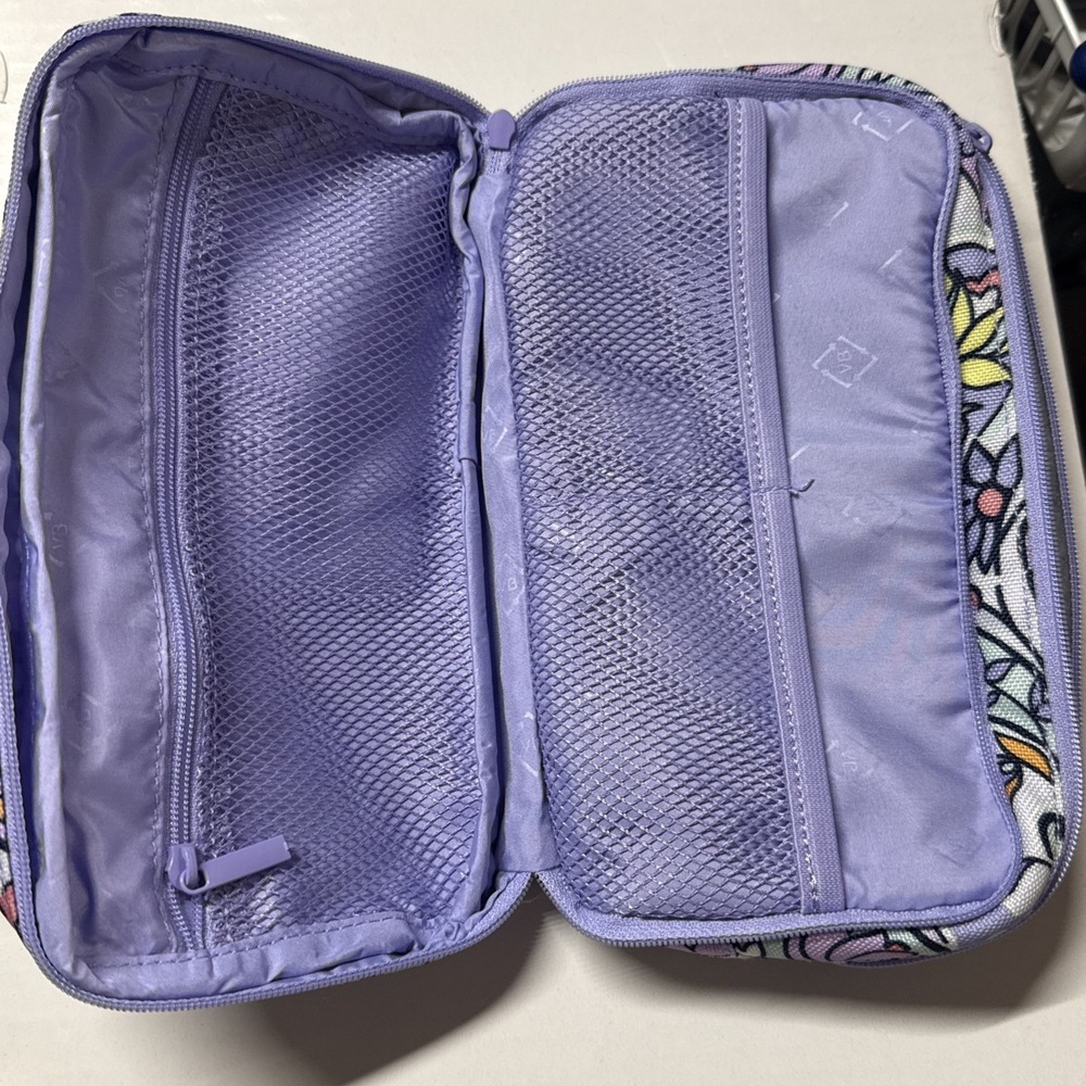Vera Bradley Lighten Up Deluxe Organizer Magdalena Paisley Soft - Picture 4 of 5